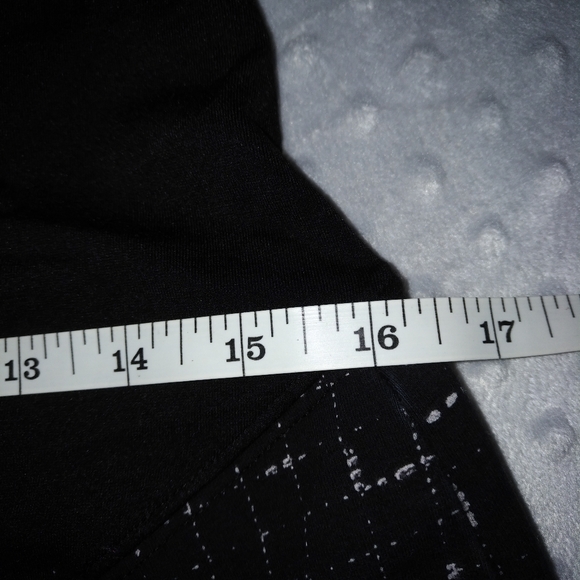 Old Navy Maternity | Checked Leggings | Large - Picture 6 of 16